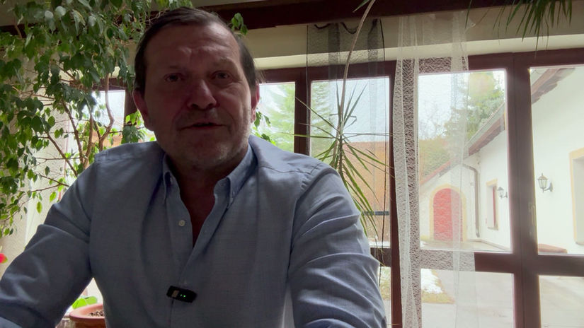 Kazdy je osklivy na svetici Agusku , naposledy Ornella